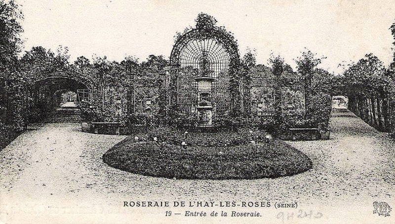 019-1©-19-ROSERAIE-DE-LHAY-LES-ROSES-Seine-Entrée-de-la-Roseraie_wp